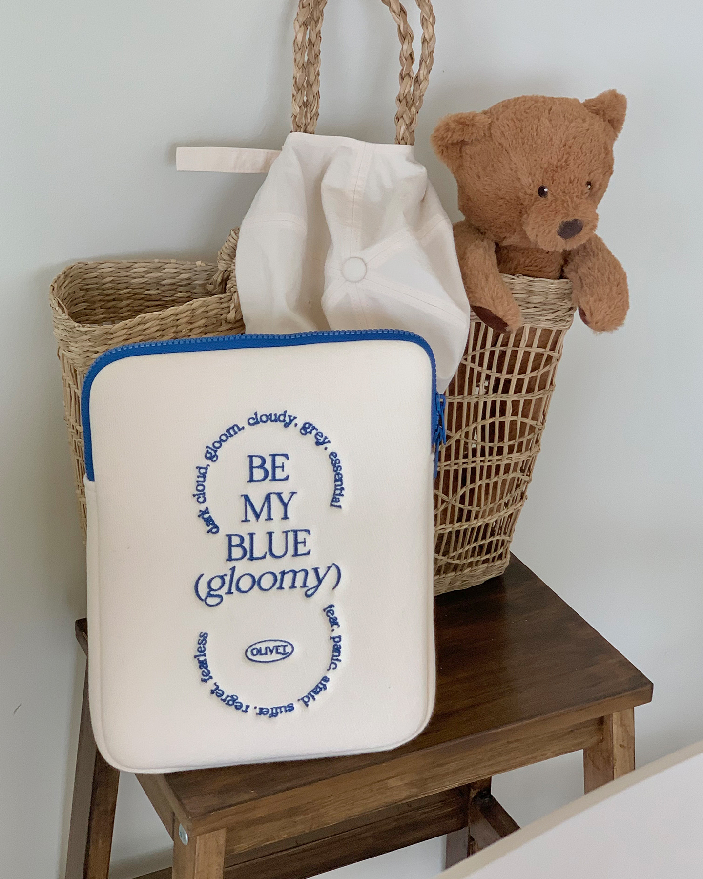 be my blue IPad pouch (11inch)